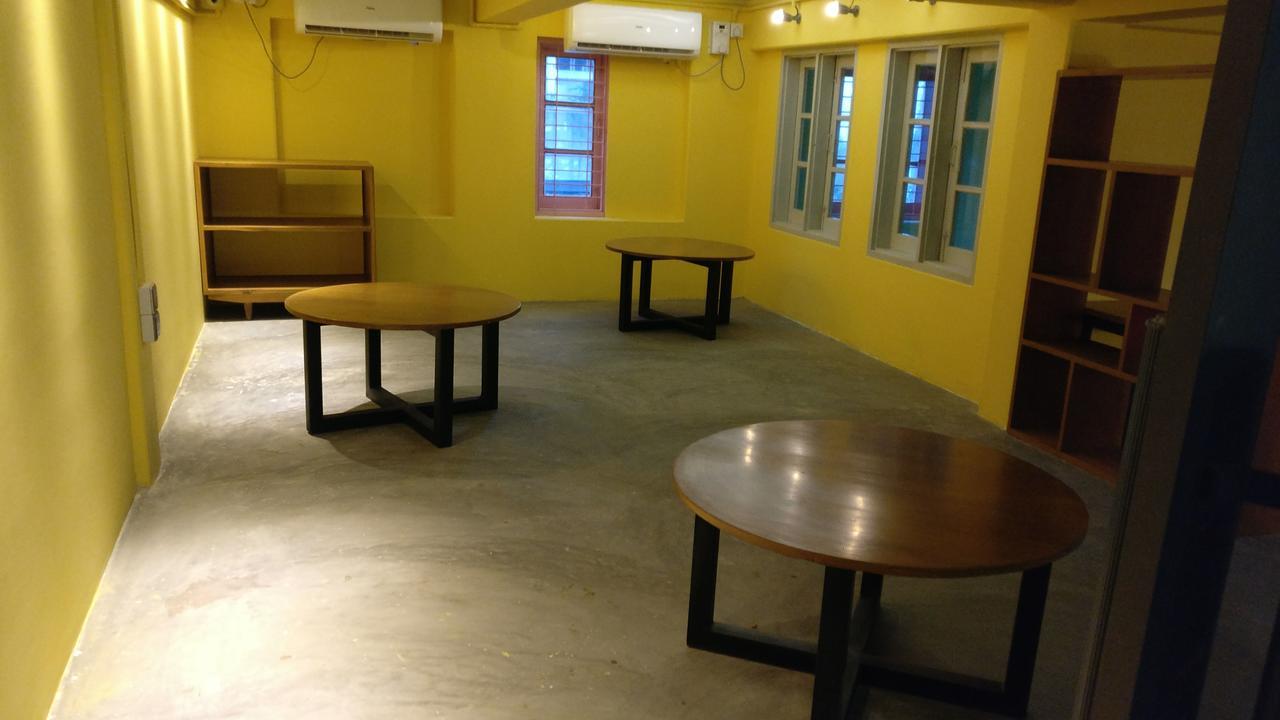 Kaung Hostel Мандалай Экстерьер фото