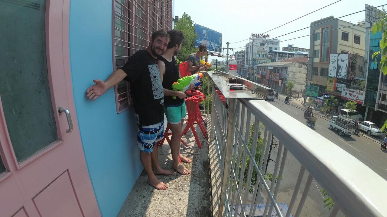 Kaung Hostel Мандалай Экстерьер фото